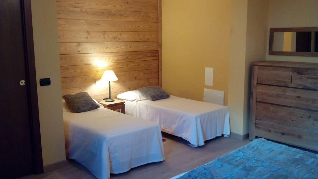 Chalet Alpina Hotel&Apartments La Thuile Kamer foto