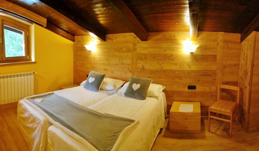 Chalet Alpina Hotel&Apartments La Thuile Buitenkant foto